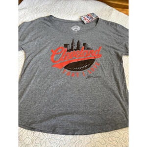 Women's Gray Cleveland Football Graphic T-Shirt Size Large‎